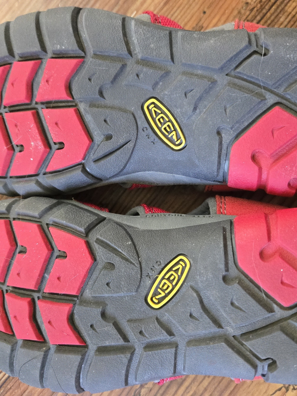 Keen Kids Red Seacamp 2 Closed-Toe Sport Sandals, Waterproof, Like New - Picture 3 of 5